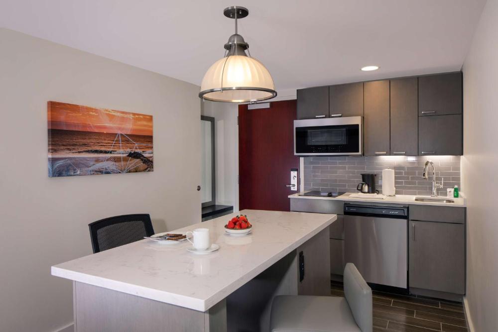 Studio Suite with Two Queen Beds, Sofa Bed and Kitchen interior
